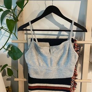 Super soft Gilly Hicks lounge crop